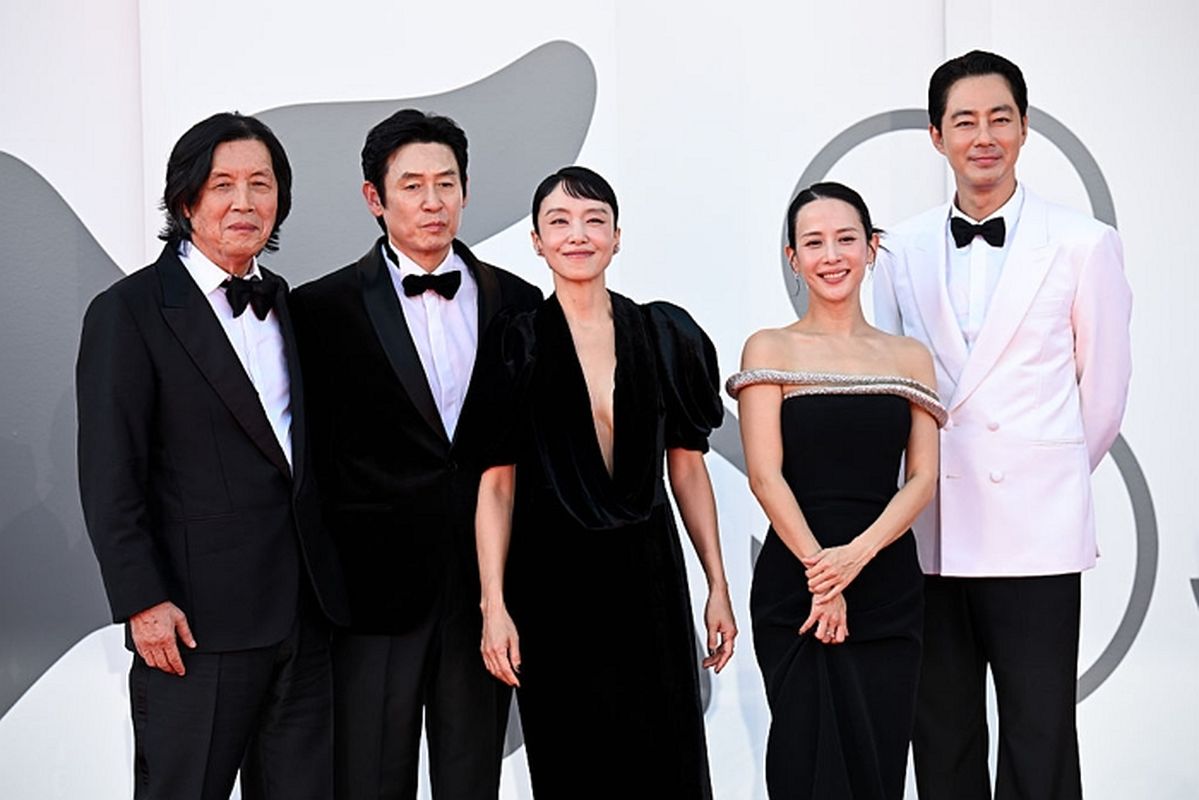 “100년에 한 번 나올 연기” 전도연, 베니스국제영화제서 외신 극찬 받아
