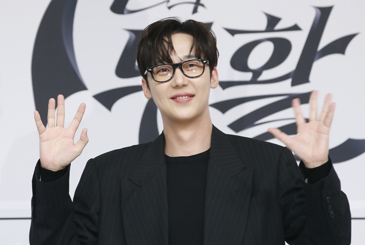 origin_윤종훈빛나는미소.jpg