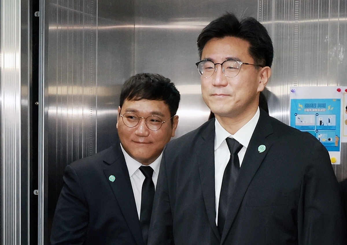 origin_최고위위원회의참석하는오준호당대표와박기홍최고위원.jpg