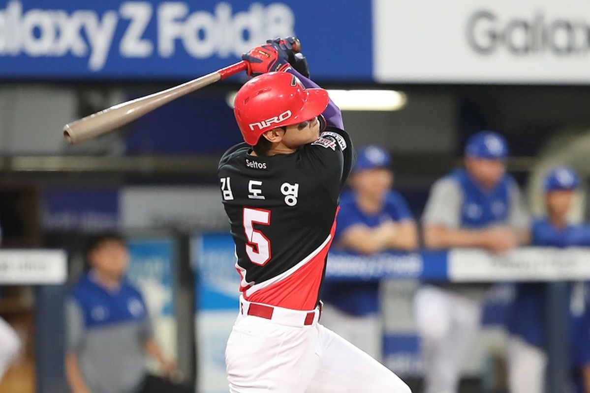 김도영 40호 홈런 폭발... 8년 만에 KBO 뒤흔든 KIA 타이거즈 최초의 대기록
