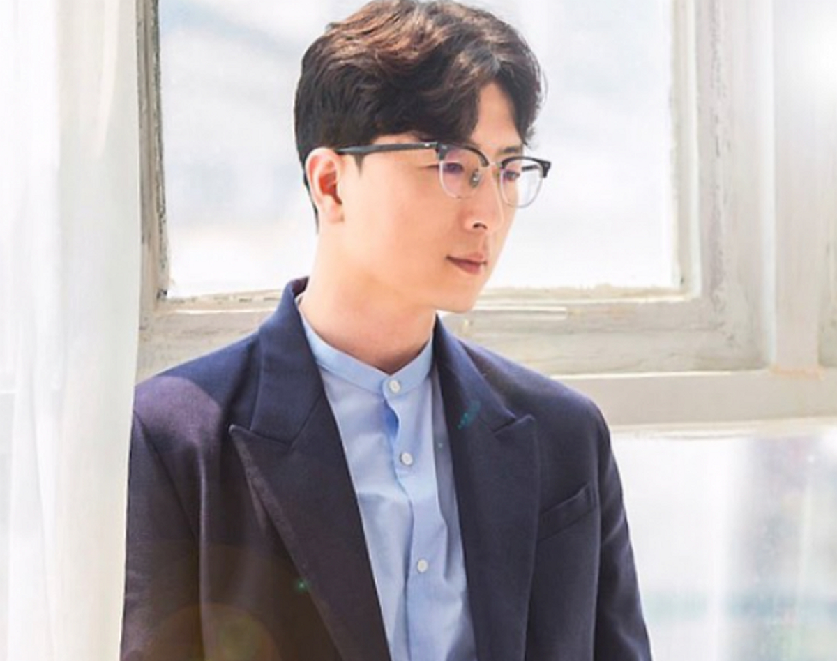 ‘언어의 온도’ 이기주 작가, 출판사 대표와 1600권 사재기 혐의