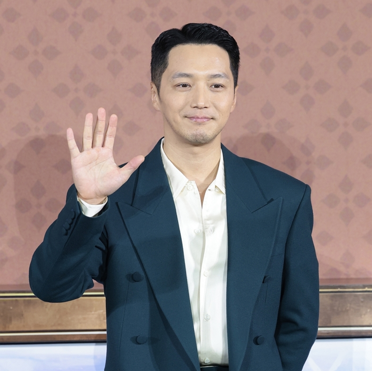 변요한 ‘타짜4’ 장태영 역 위해 10kg 덜어냈다... 시리즈 피날레에 담아낸 비하인드