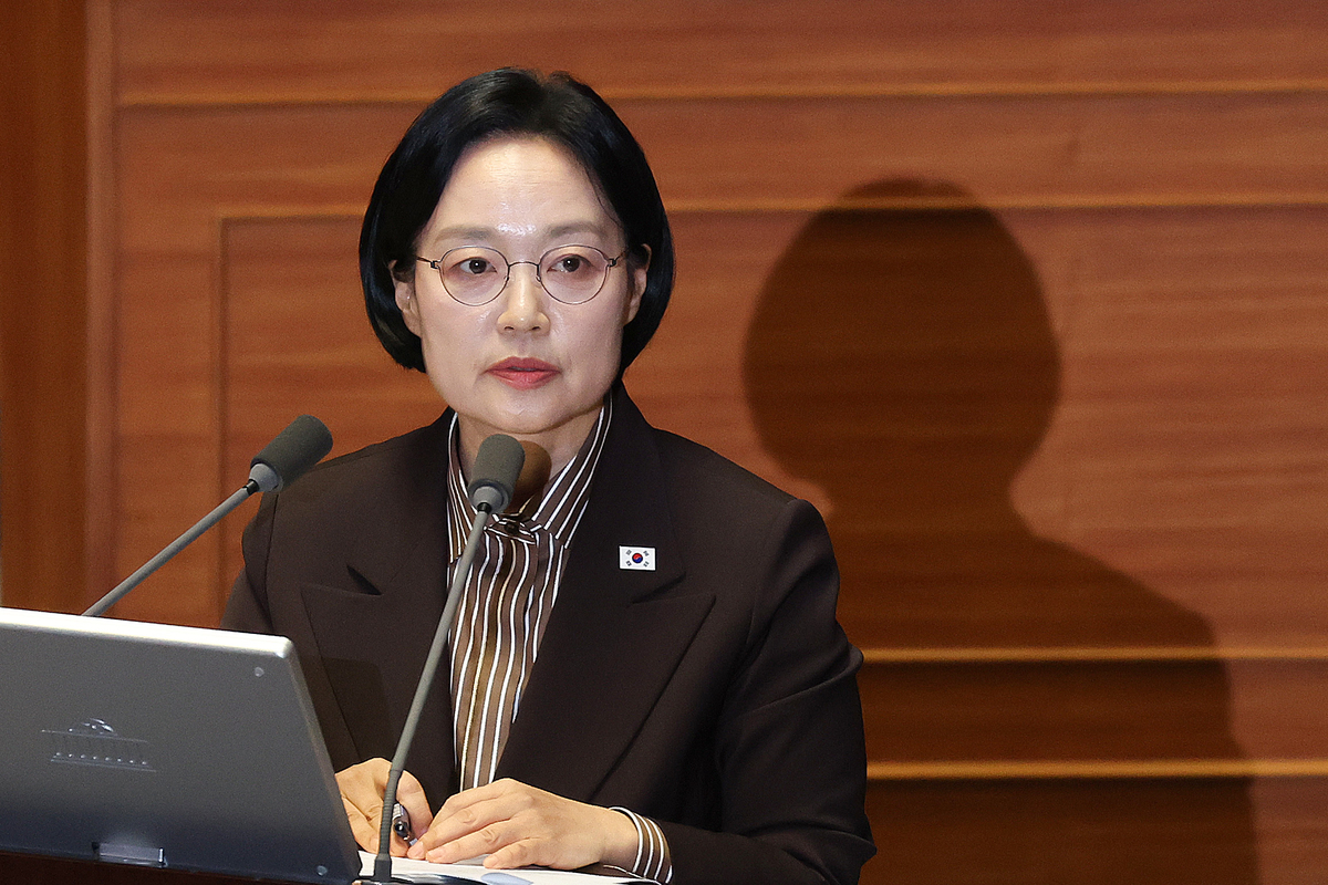 origin_대정부질문답변하는한성숙총리.jpg