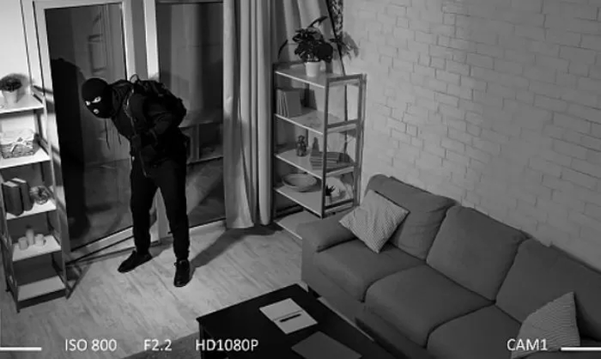 훔친 흉기로 가정집 침입 강도질... '전과 5범' 50대 징역 10년