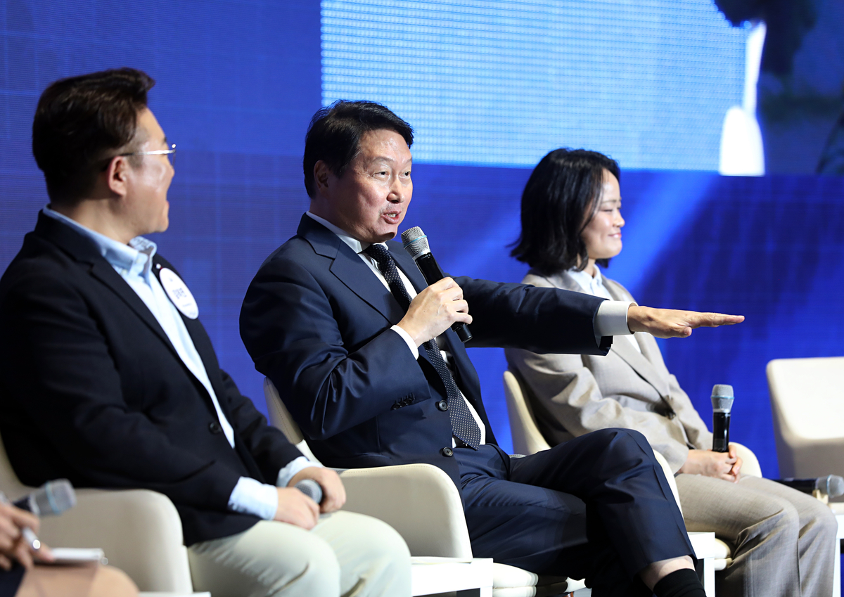 origin_최태원회장이꼽은AI트렌드…3S비즈니스모델·지속가능성 (1).jpg