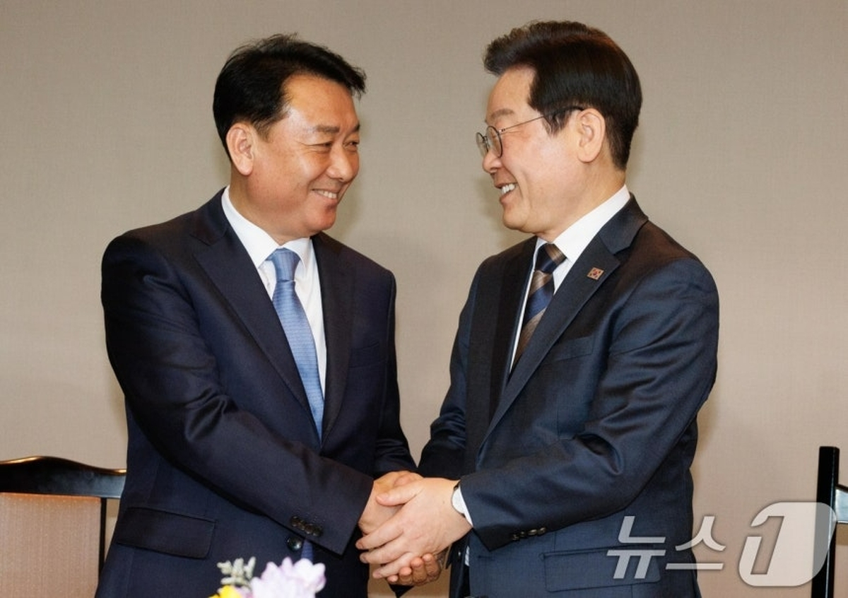 뉴스1