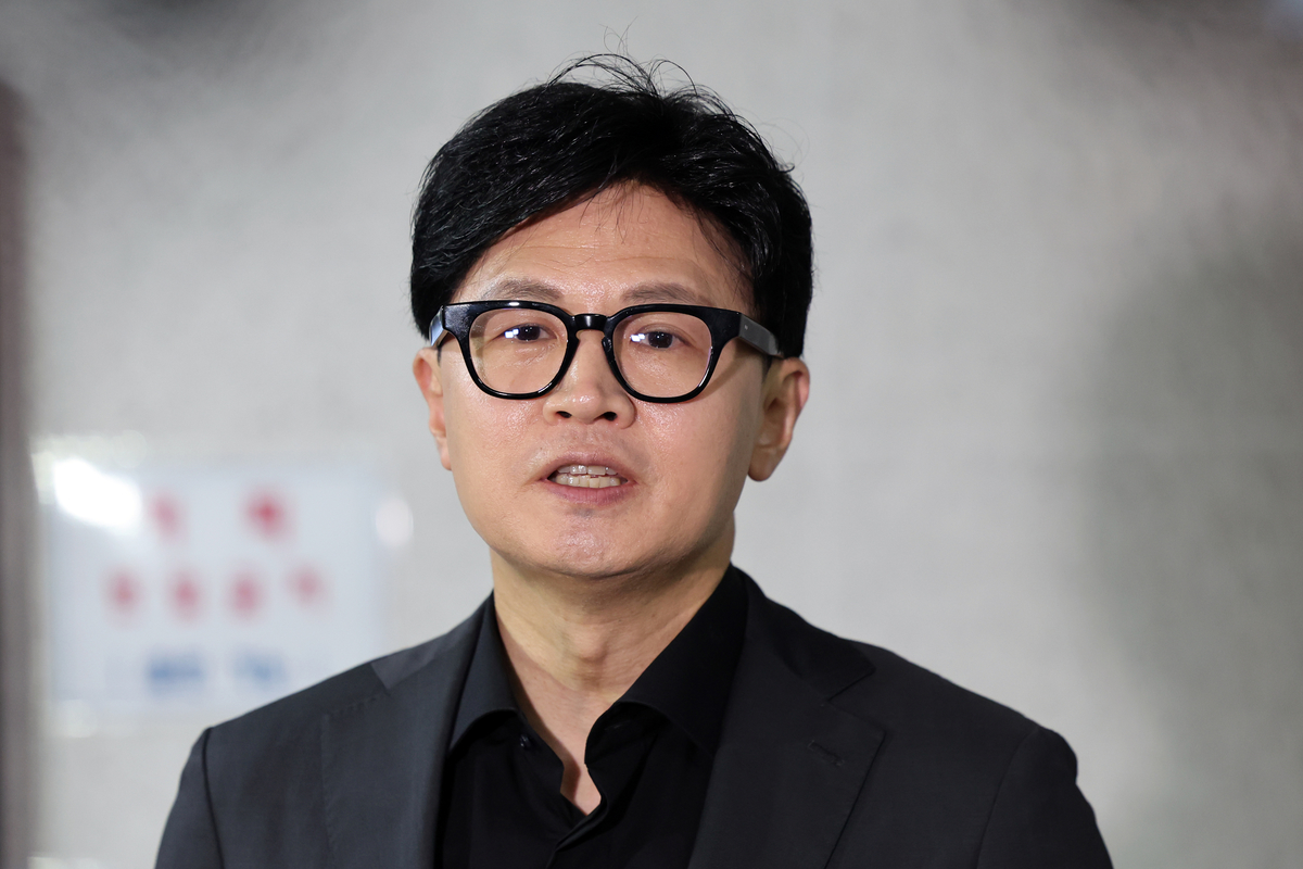 origin_브리핑하는한동훈무소속의원.jpg