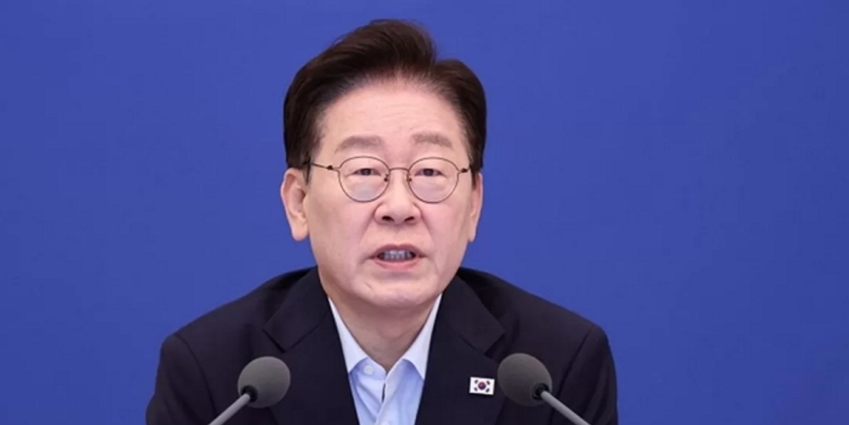 李대통령 회견 시간, 이례적 연기...급작스런 이유는