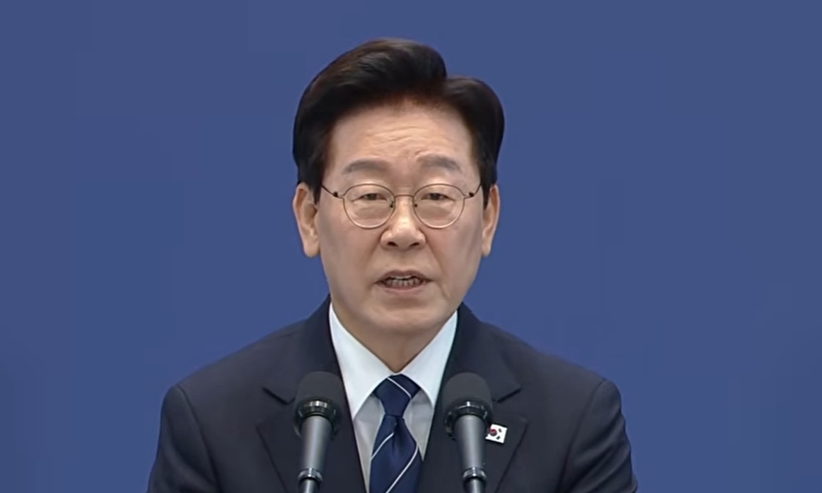 李대통령 “지선 이후 국민 실망, 모두 제 부족함”...“연임 생각 전혀 없다”