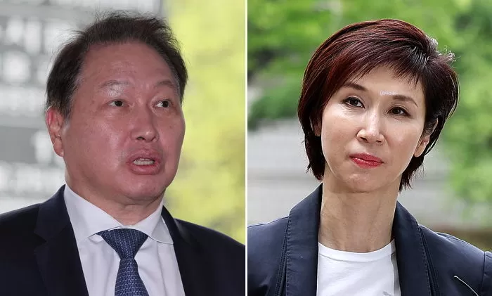 왼쪽은 SK그룹 최태원 회장, 오른쪽은 아트센터 나비 노소영 관장 / 뉴스1&nbsp;