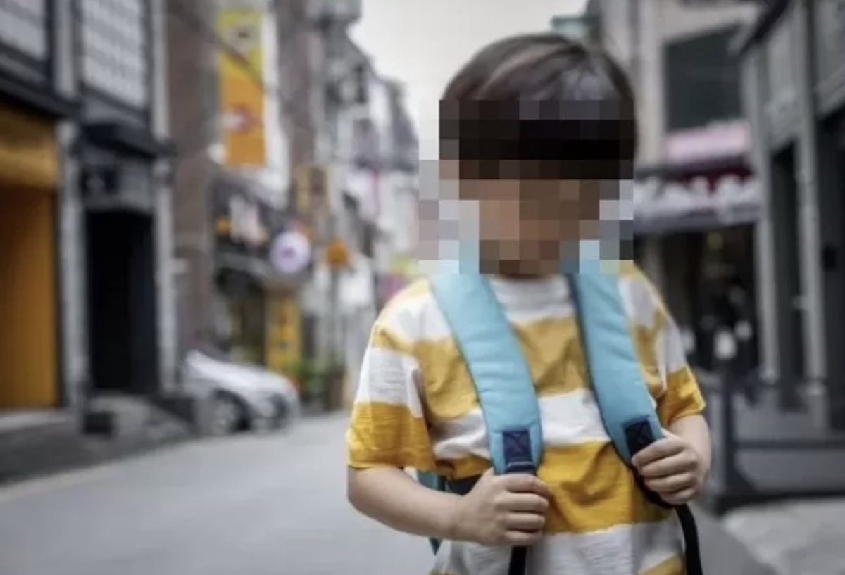 단상 아래로 친구 밀어 다치게 한 초1... 대법 
