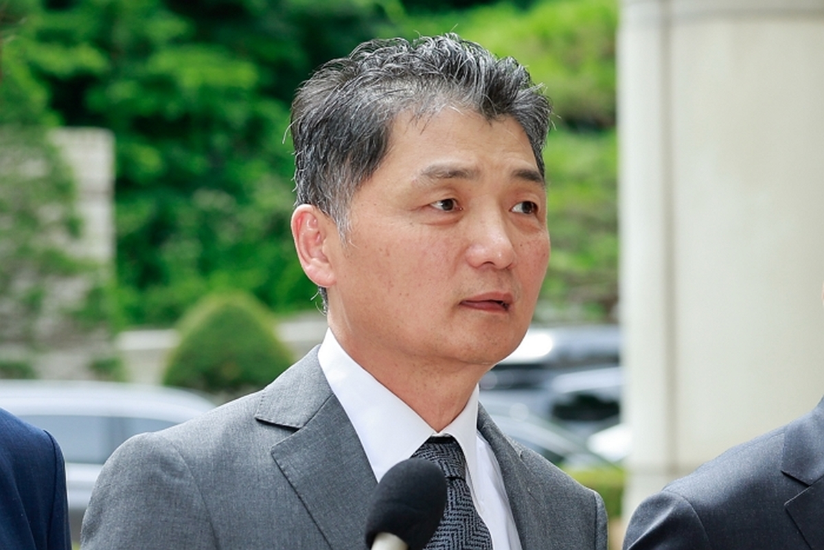 origin_항소심첫공판출석하는김범수센터장 (1).jpg