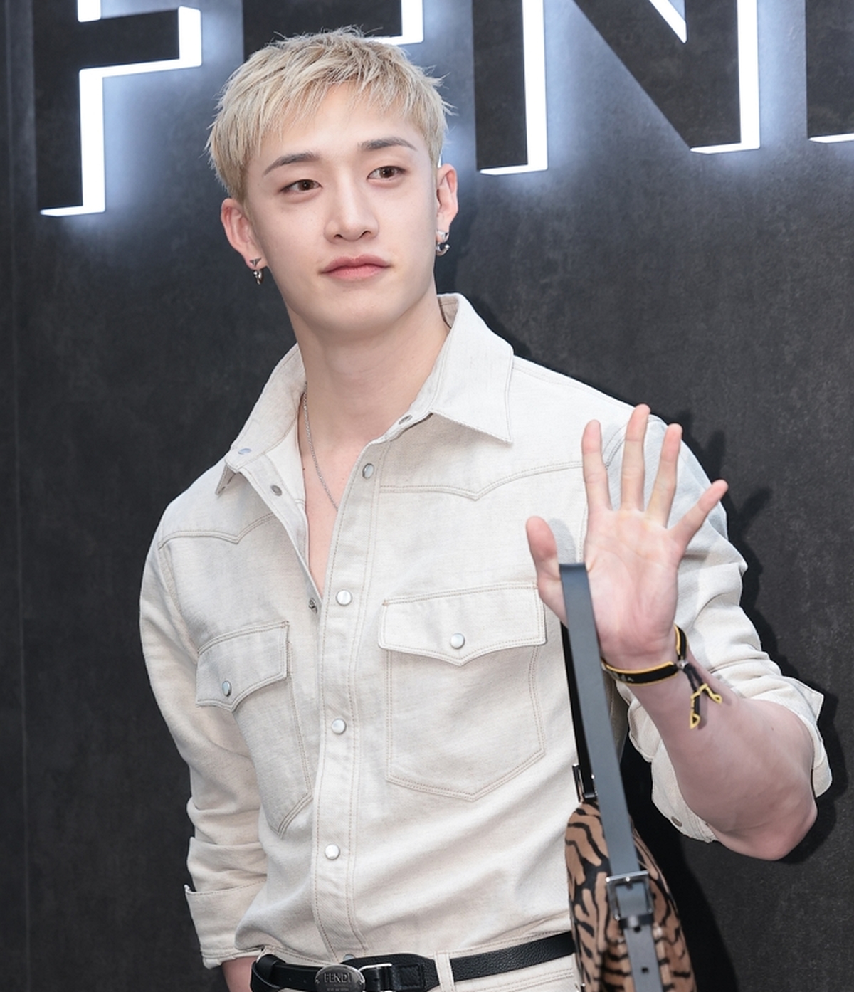 origin_방찬금발왕자님.jpg