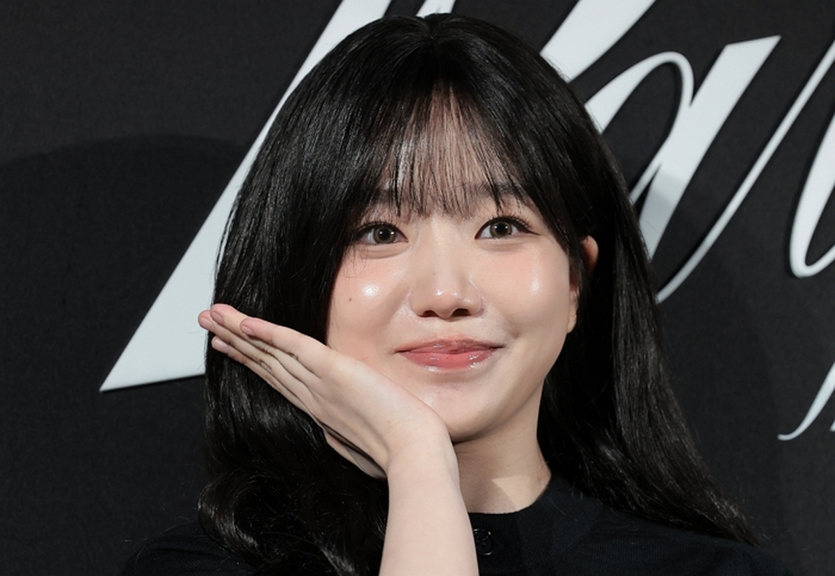 origin_조유리빗속의피어난꽃.jpg