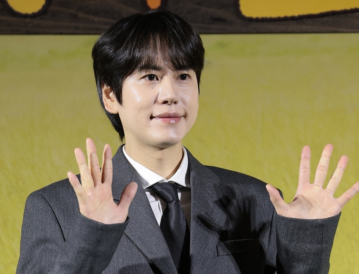 origin_포즈취하는규현.jpg