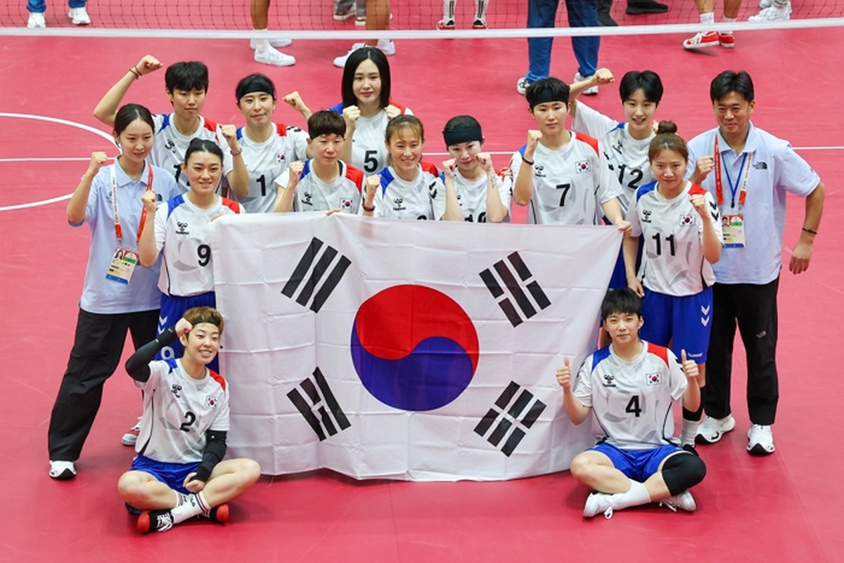 origin_세팍타크로여자팀레구은메달.jpg
