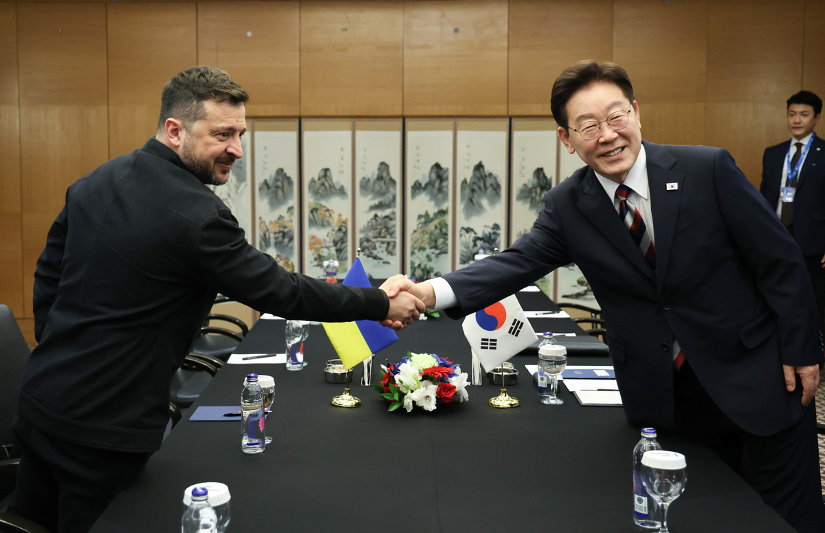 “젤렌스키 정치쇼” vs “합의 없었다” 北포로 송환에 우크라 정계도 정면충돌