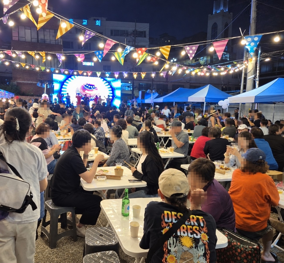 origin_냉수육먹고한복런웨이본다…서울전통시장23곳가을밤축제.jpg