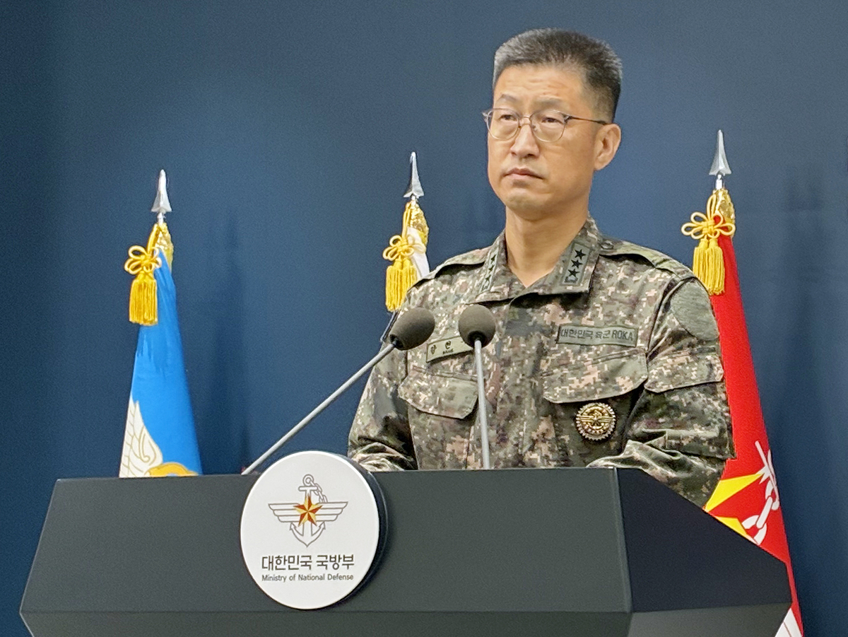 origin_강현우합참작전본부장DMZ지뢰폭발사고브리핑.jpg