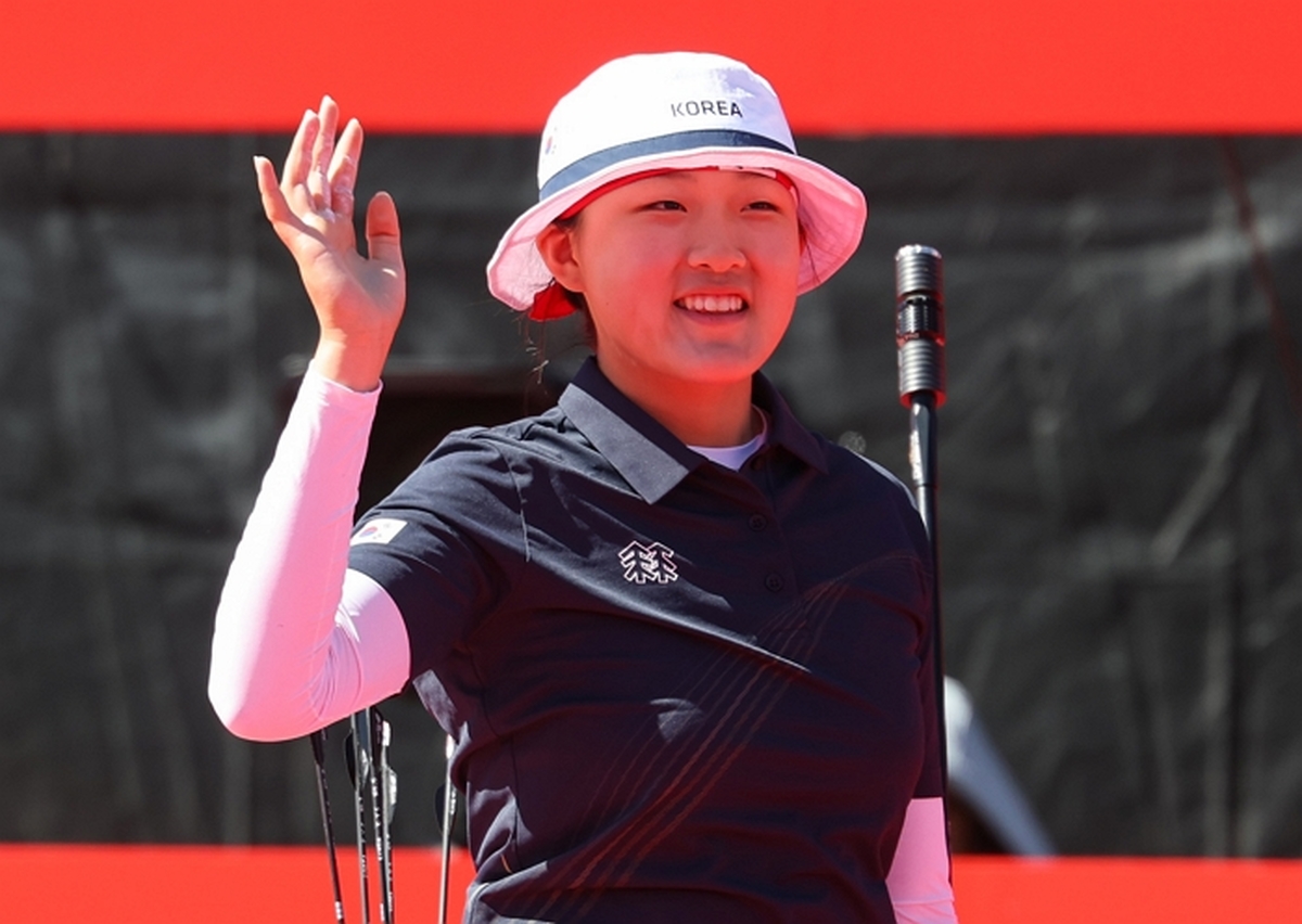 origin_중학생궁사강연서양궁여자컴파운드개인전동메달.jpg
