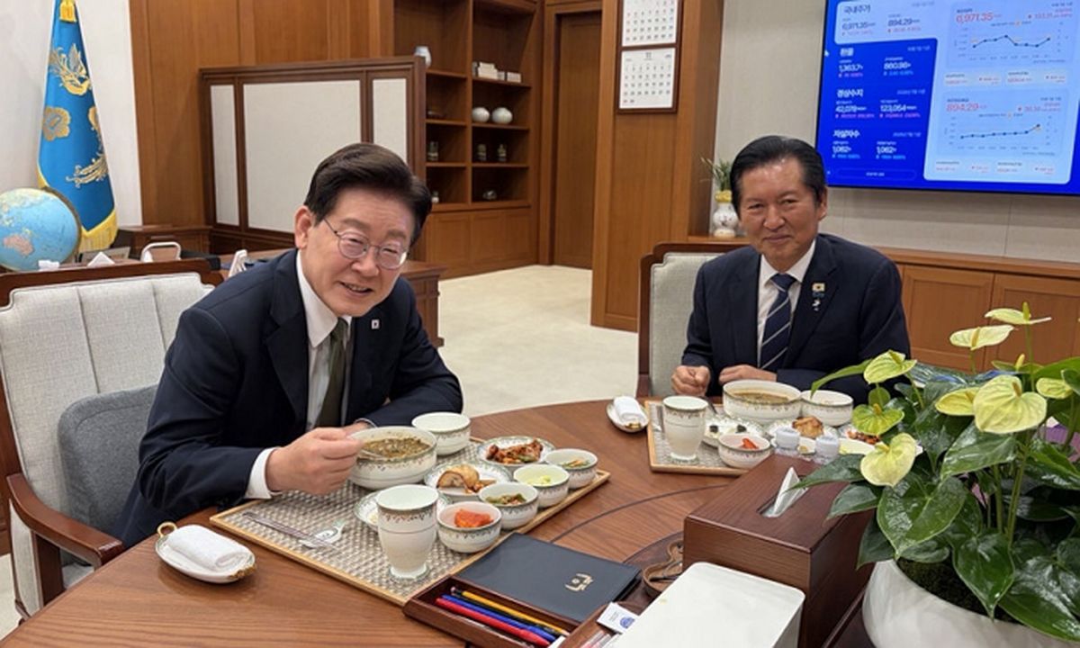 李 대통령, 정청래와 4시간 만찬 