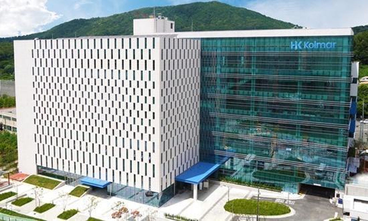 origin_화장품ODM투톱해외시장공략…코스맥스훈풍vs추격하는한국콜마.jpg
