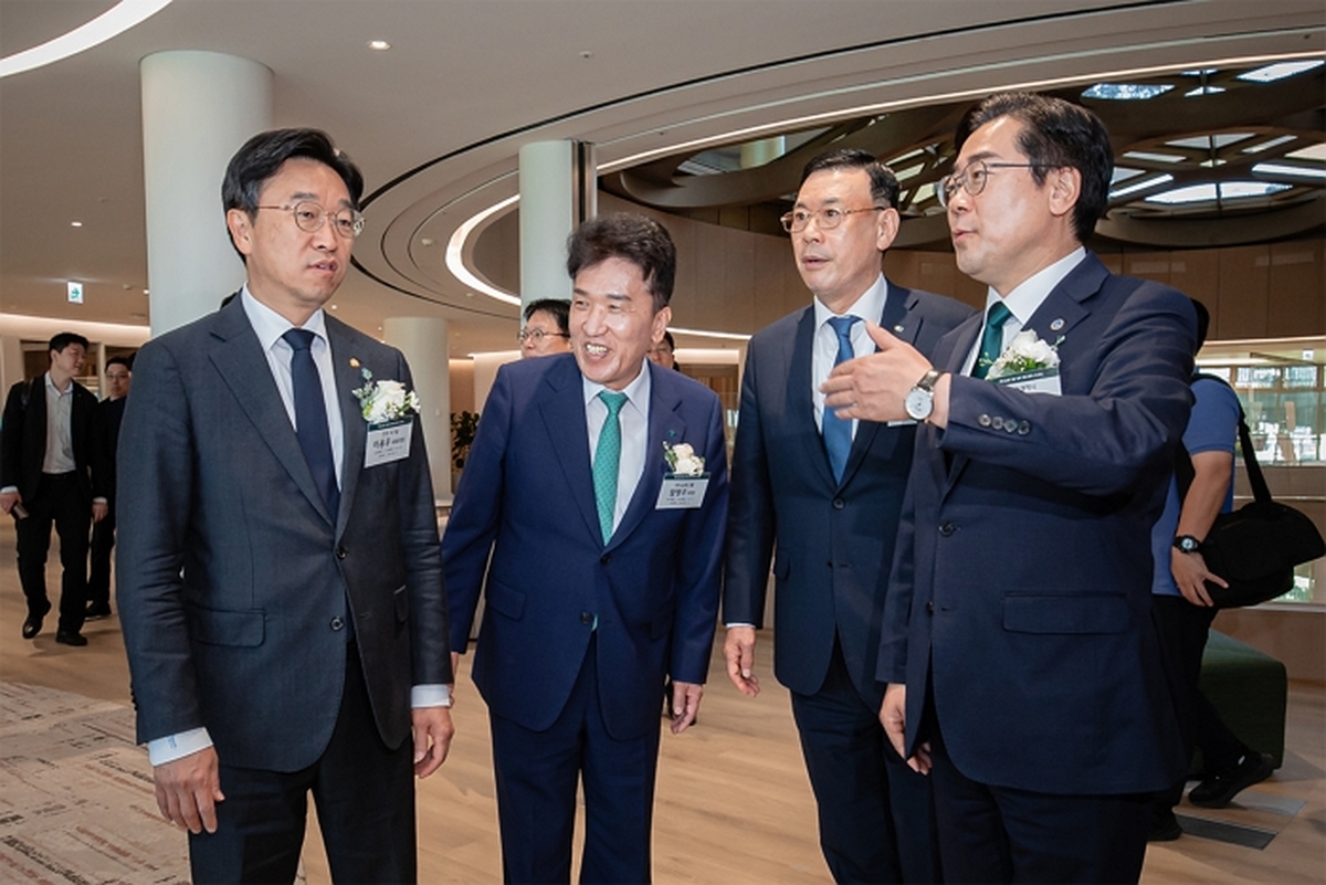 [사진자료⑤] 하나금융그룹 글로벌 도시 인천과 함께하는 새로운 100년의 시작!.jpg