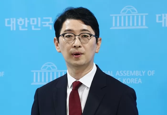 주진우의 ‘유해진 북한상’ 발언에 진중권 “주 의원은 참 저질, 유치해서 못 봐주겠다”