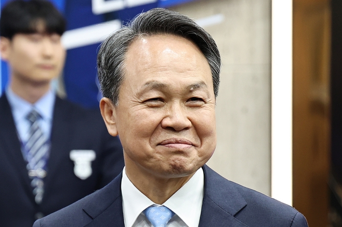 origin_연임소감밝히는진옥동회장.jpg