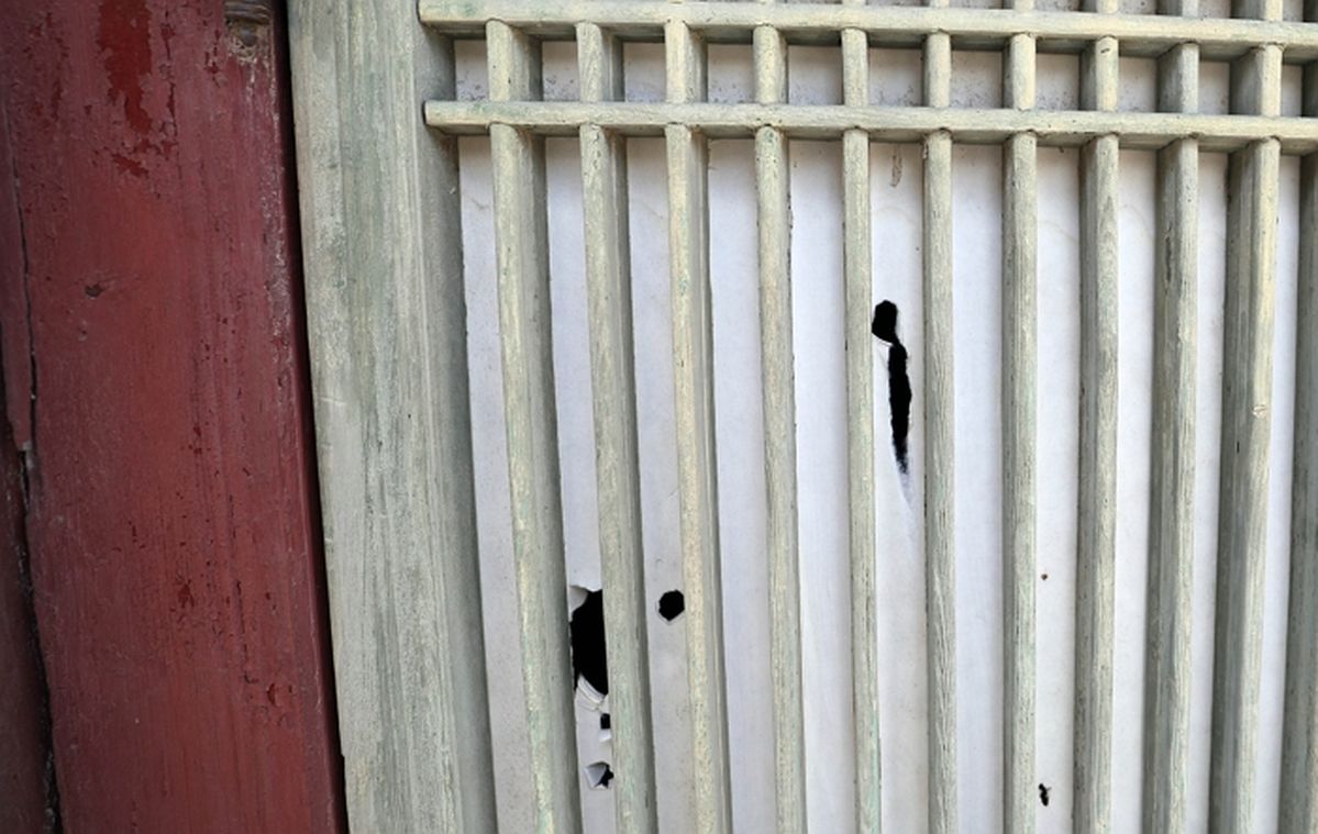 전자담배 피우고 창호지 뚫고... 경복궁 훼손 늘어 보수비 처음으로 1억원 돌파