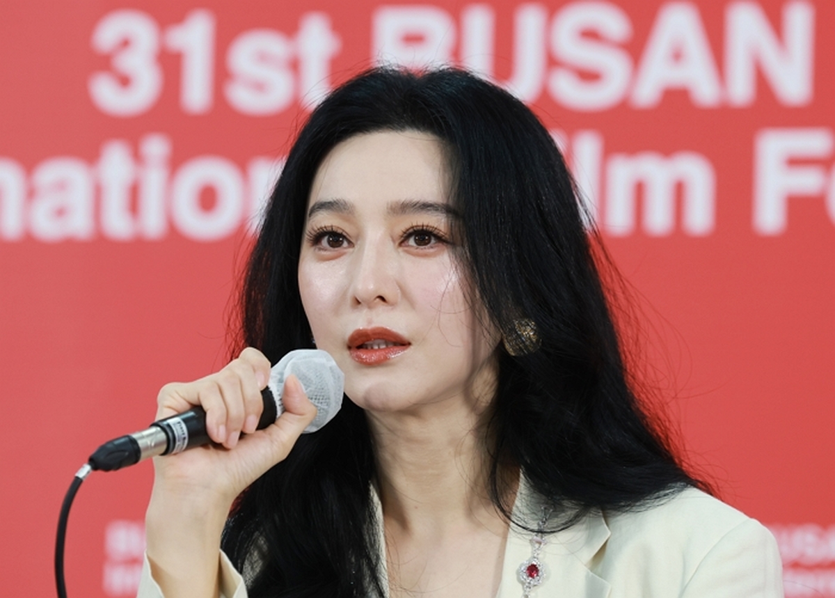 origin_인사말하는판빙빙.jpg