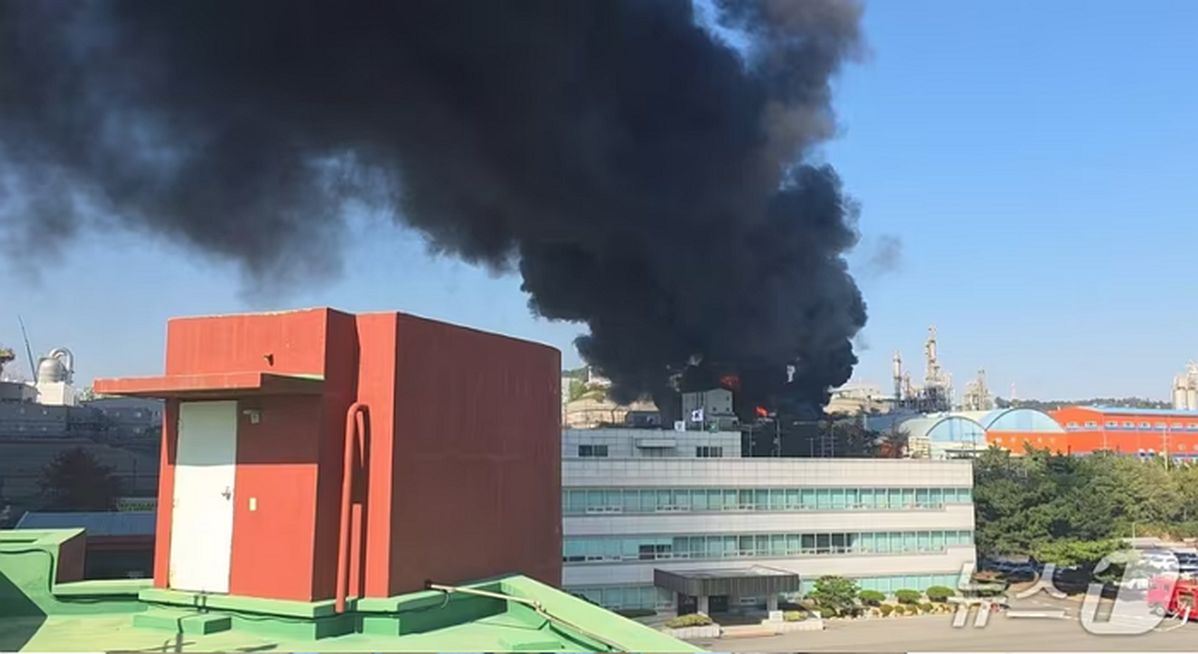 울산 울주군 온산읍 제조업체서 화재... 소방 당국, 대응 1단계 발령