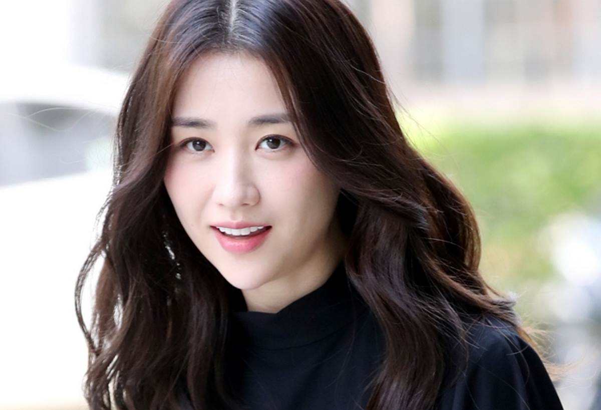 origin_박하선시간을멈추게하는아름다움.jpg
