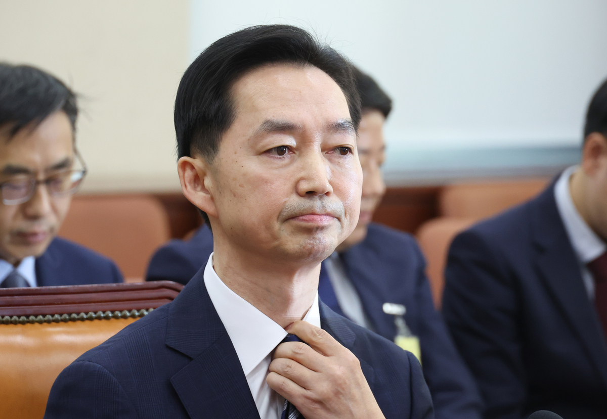 origin_청문회출석한김지용후보자.jpg
