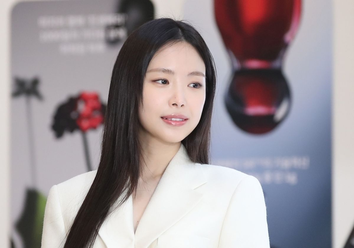 손나은, 오늘(17일) 모친상... 동생 손새은과 깊은 슬픔 속 빈소 지켜