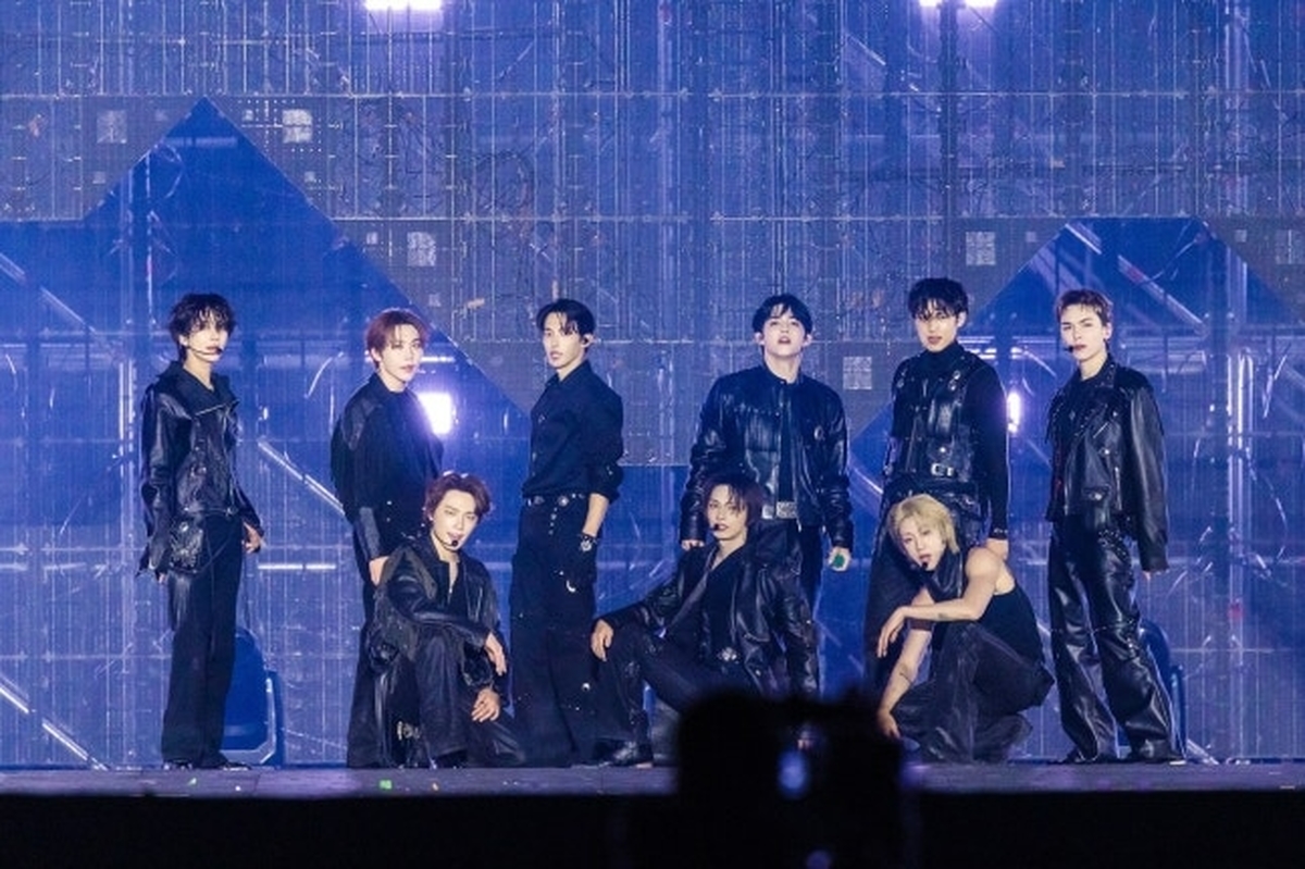 세븐틴, 1300억 벌어들였다...美 폴스타 집계 ‘아시아 투어’ 1위