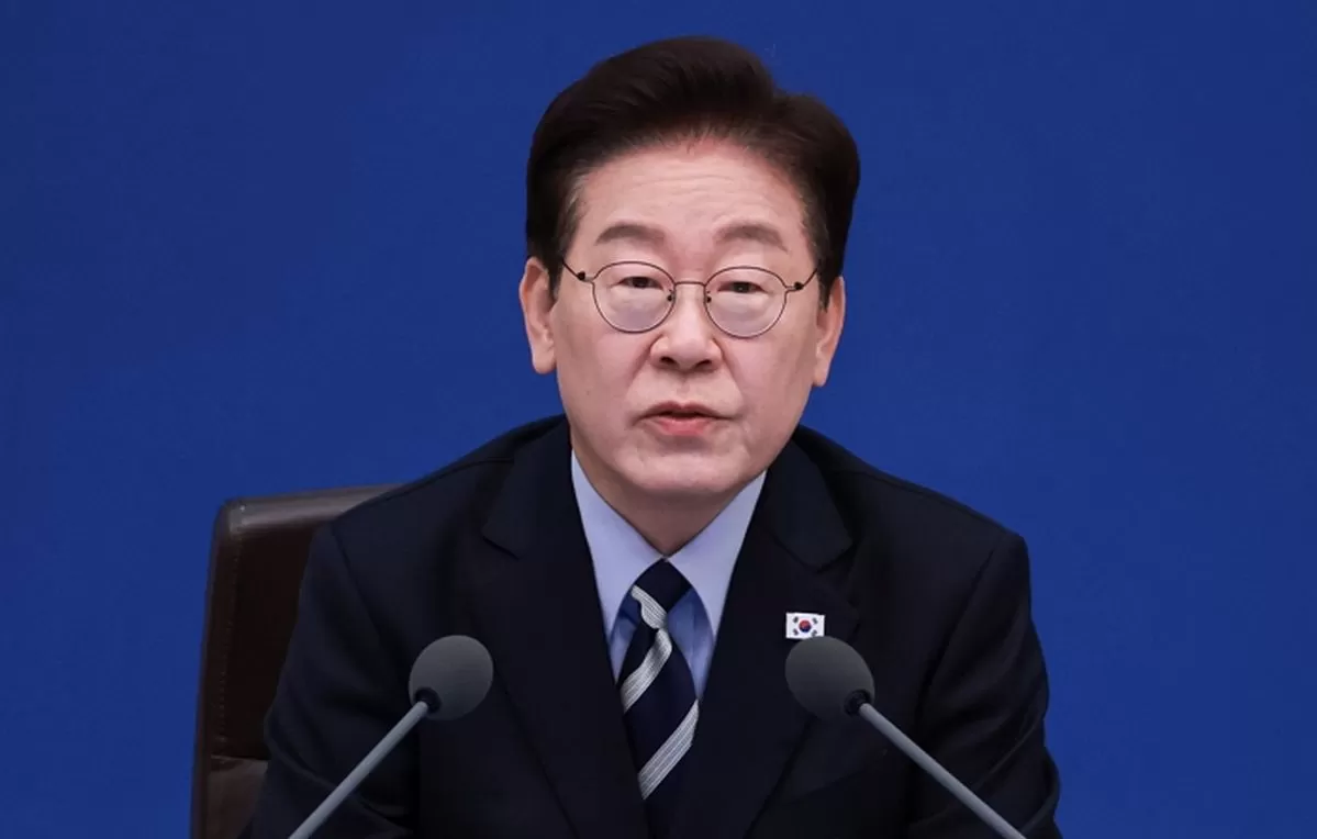 이재명 대통령 “부동산 방치하면 언젠가 사고나...주식처럼 물릴라”