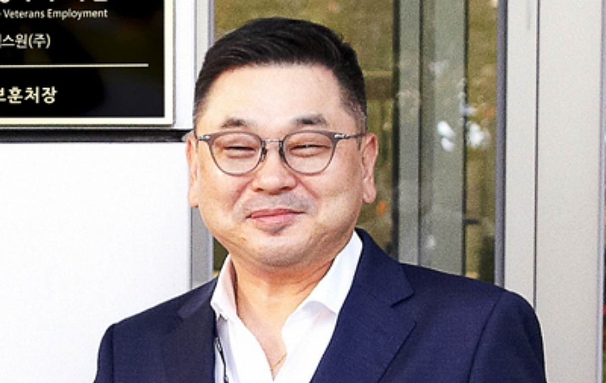 origin_악수하는박민식처장과구본상회장.jpg