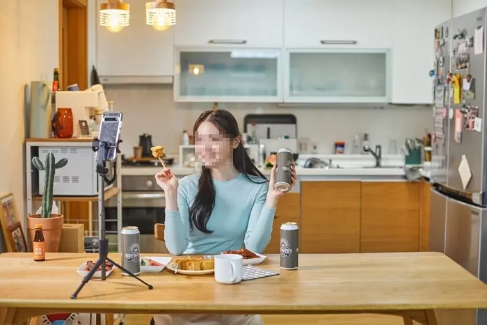 동아일보 톡투건강 이진한,과식 엑스레이,먹방 유튜버 건강,과식 사망 원인,혈류 순환 문제 사망