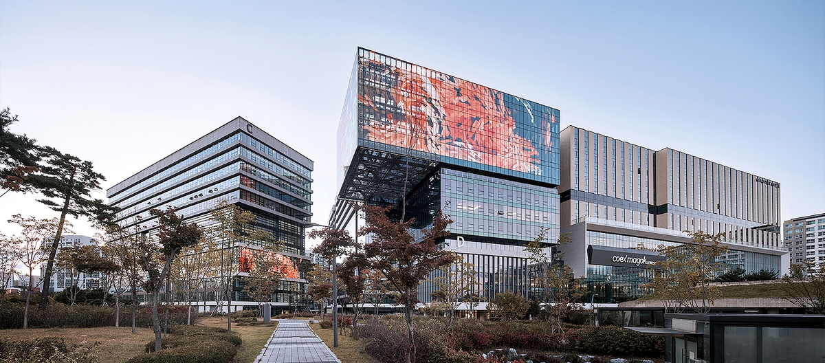 서울 강서구 마곡 MICE 복합단지 ‘르웨스트(LE WEST)’ CP1 블록에 코엑스 마곡과 머큐어 서울 마곡을 비롯해 각종 업무∙상업~.jpg