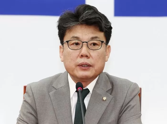 민주당 진성준 국방위원장, 美 비자발급 거부당해