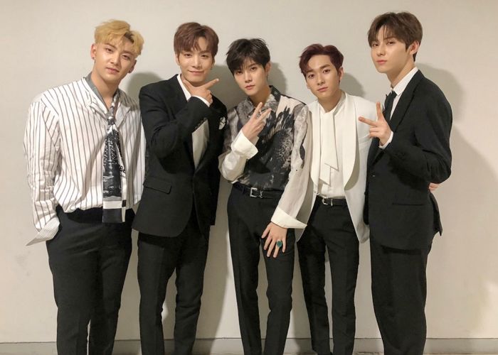 데뷔 7년 차인데 ‘완전체’로 시상식 온 건 처음이라는 아이돌