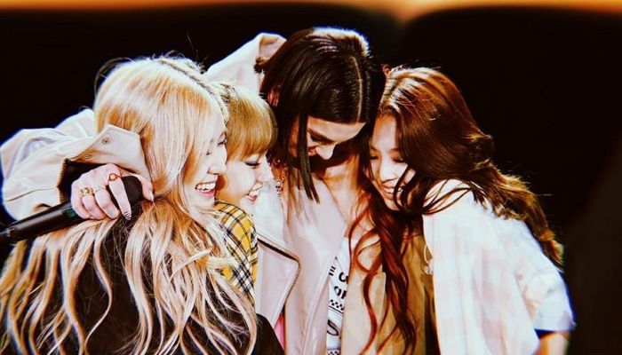 두아리파 품에 ‘꼭 안겨’ 끈끈한 친분 자랑한 ‘월클’ 블랙핑크