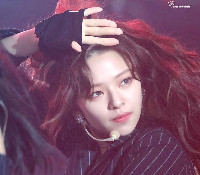 ‘긴 머리’ 변신 후 ‘청순+섹시’ 다 된다는 트와이스 정연 비주얼 근황