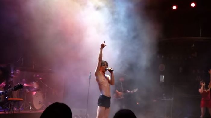 과거 무대에 ‘속옷’만 입고 올라 ‘락 스피릿’ 뿜어냈던 김재욱